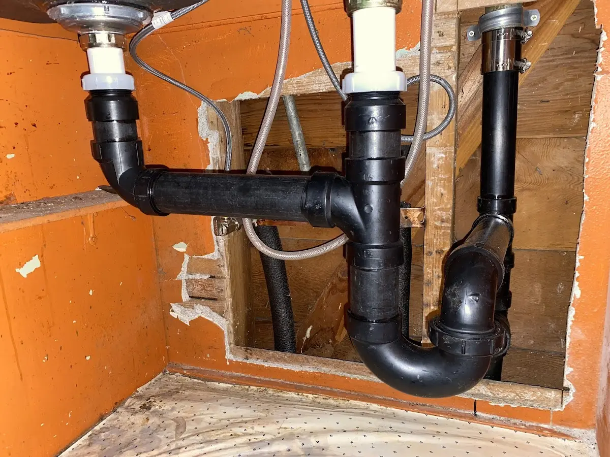 Professional Pipe Bursting equipment and tools on the job in St. Charles